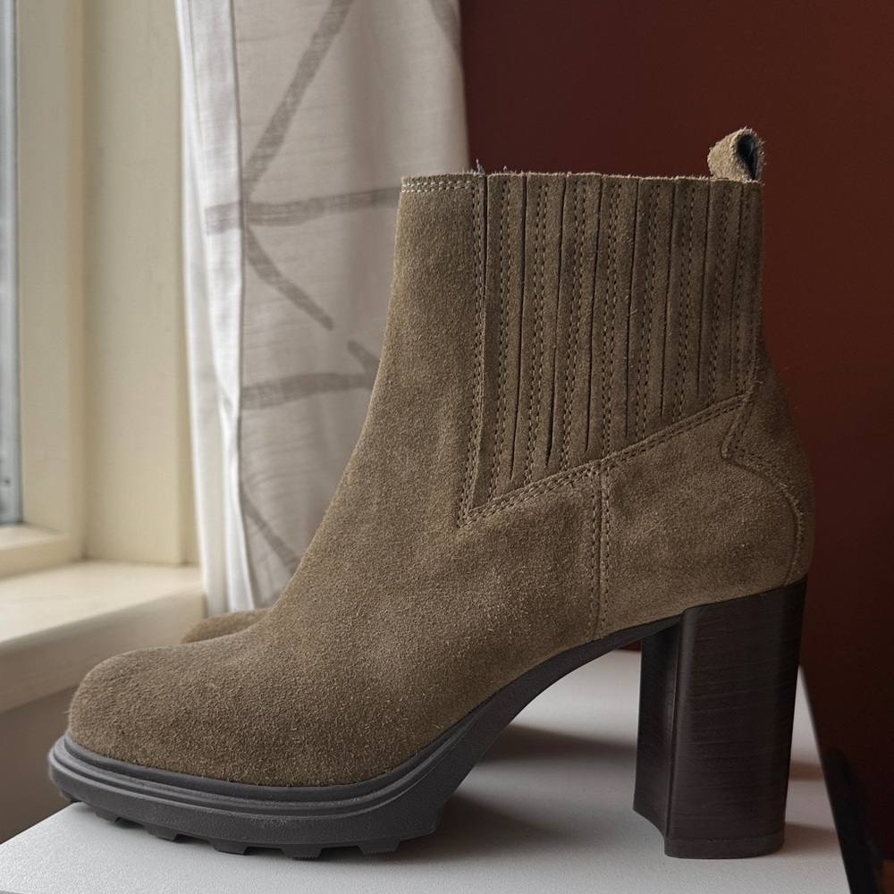 Geox Suede Booties - size 36 (6)